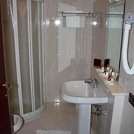 Hotel Grand Degli Angeli 4*